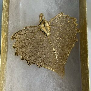 Gold Leaf Pendant Necklace